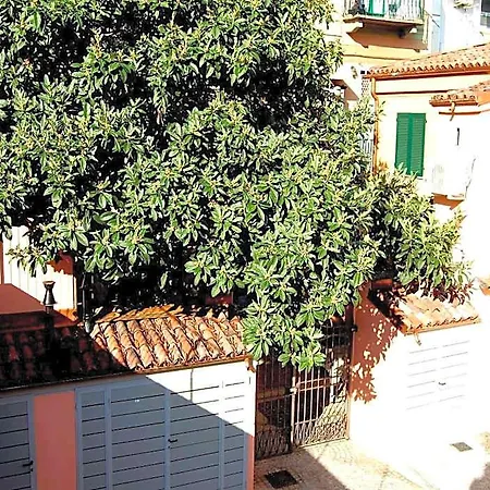 Residenza Il Nespolo - Gruppo Estella Lägenhet